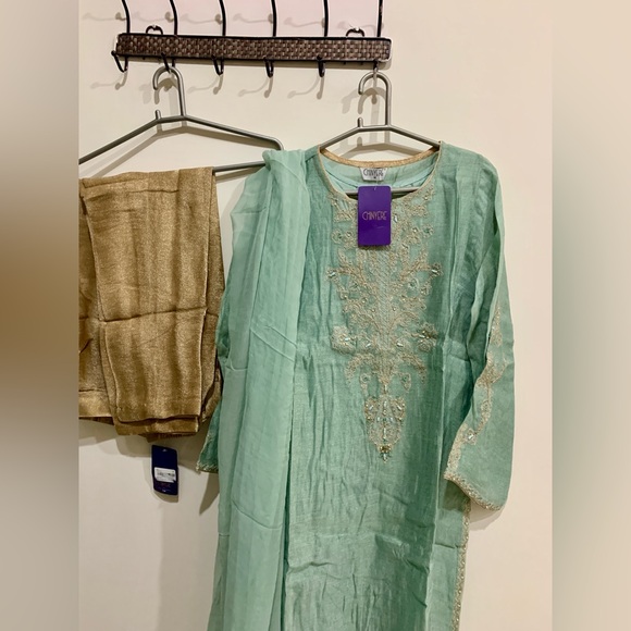 Chinyere Elegant Mint Green Embroidered Women's Dress - Picture 3 of 13